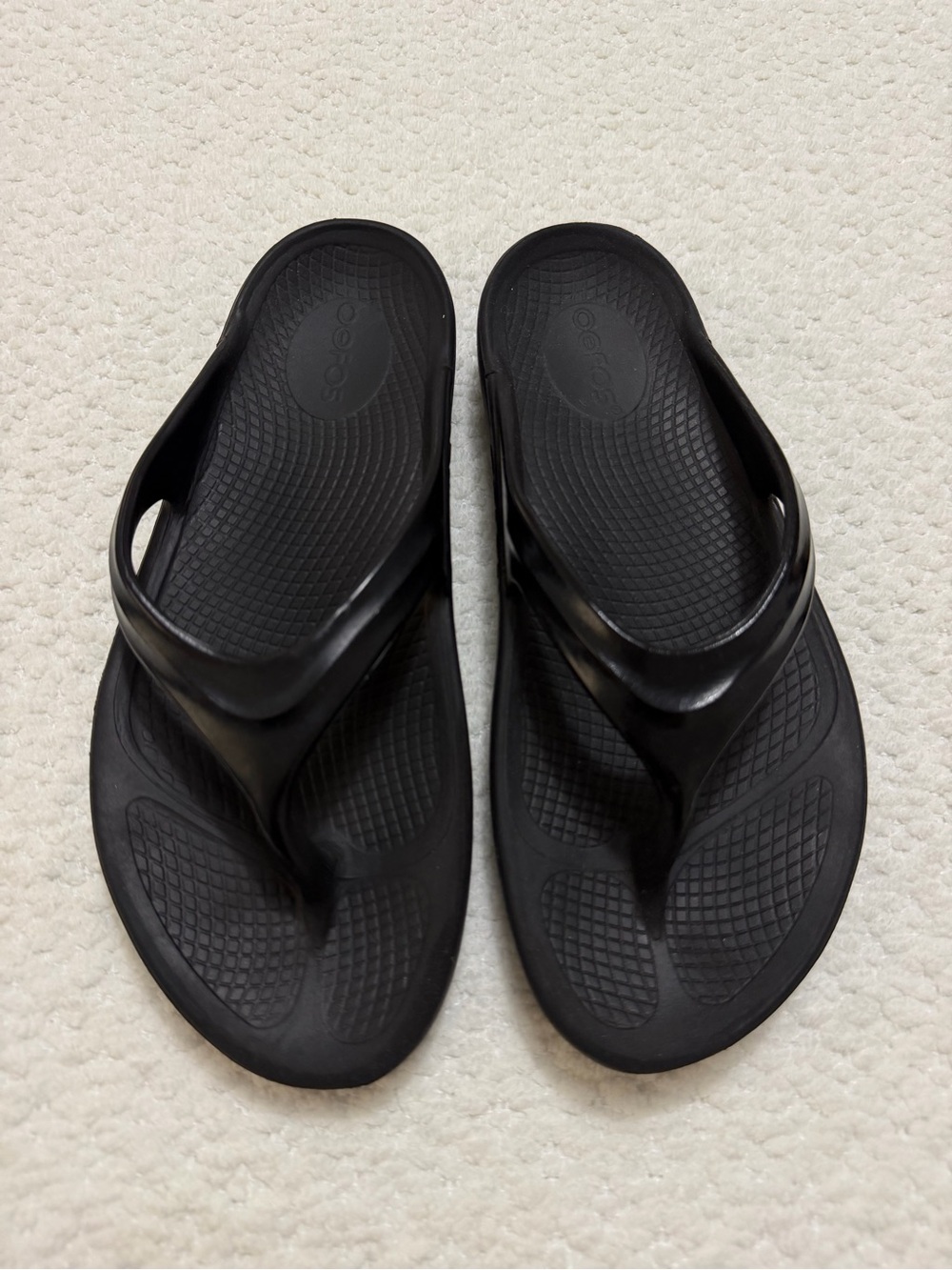 OOFOS Oolala Flip Flop Thong Recovery Sandal Black Comfort Women’s Size 9